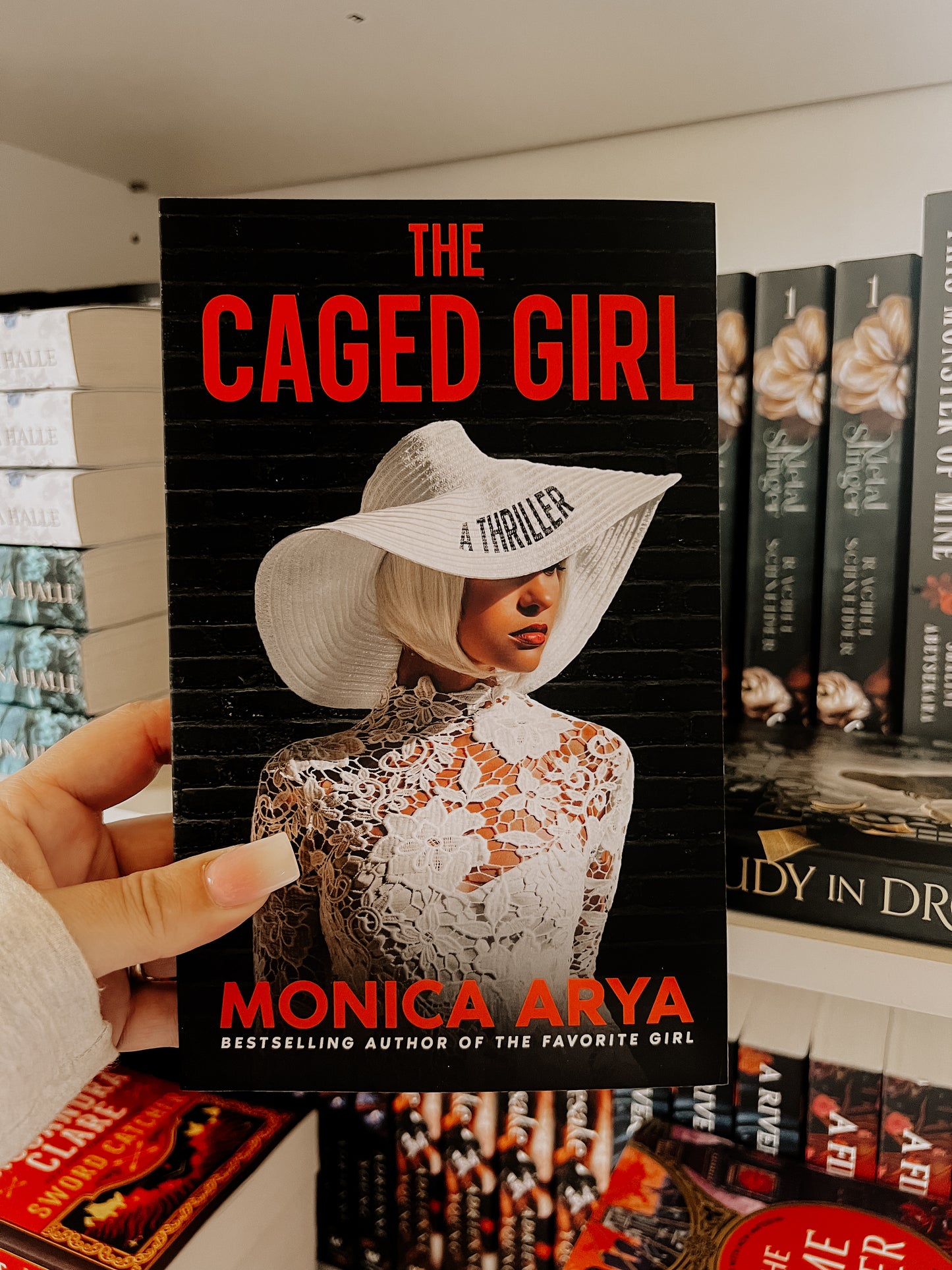 Caged Girl(Favorite Girl Series Book 2)