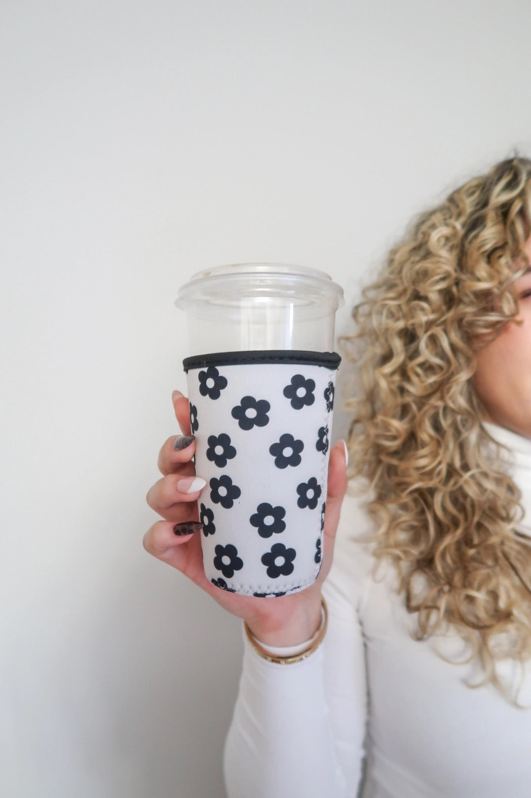 Beverage Cup Sleeve-Black Daisy