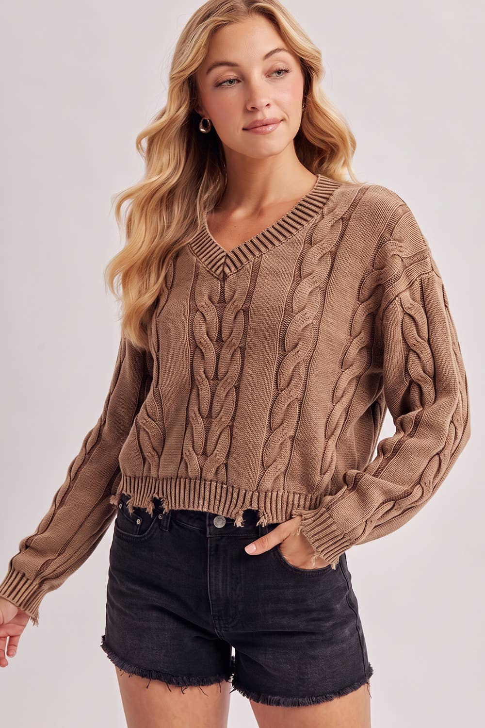 V-NECK CROPPED CHUNKY CABLE KNIT WASHED SWEATER