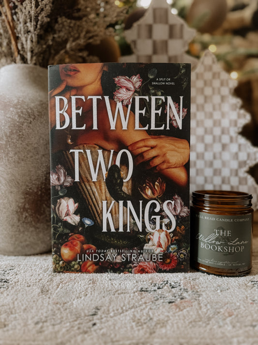 Between Two Kings(Split & Swallow Book 2) (Deluxe Edition)