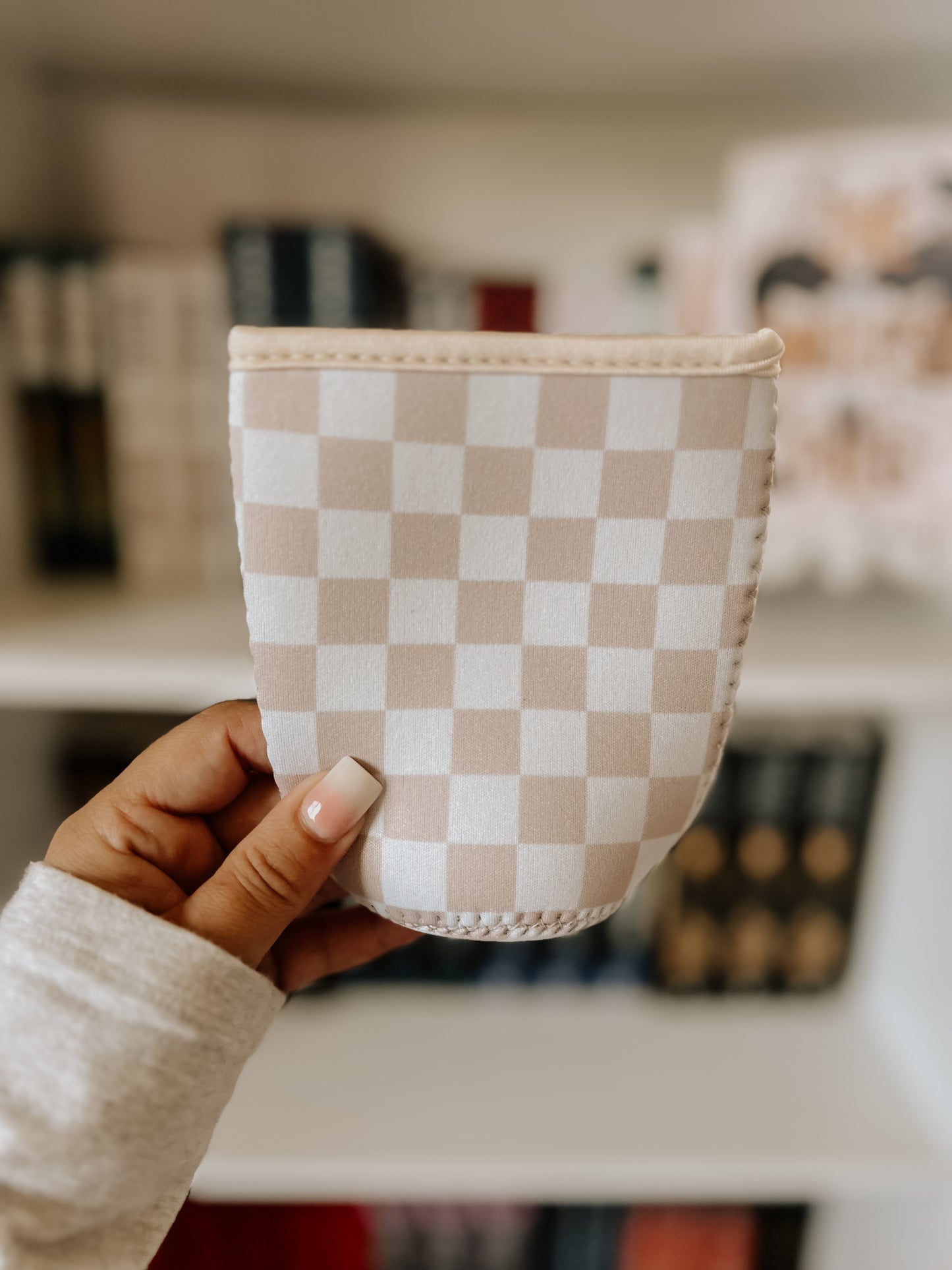 Beverage Cup Sleeve-Beige Checkered