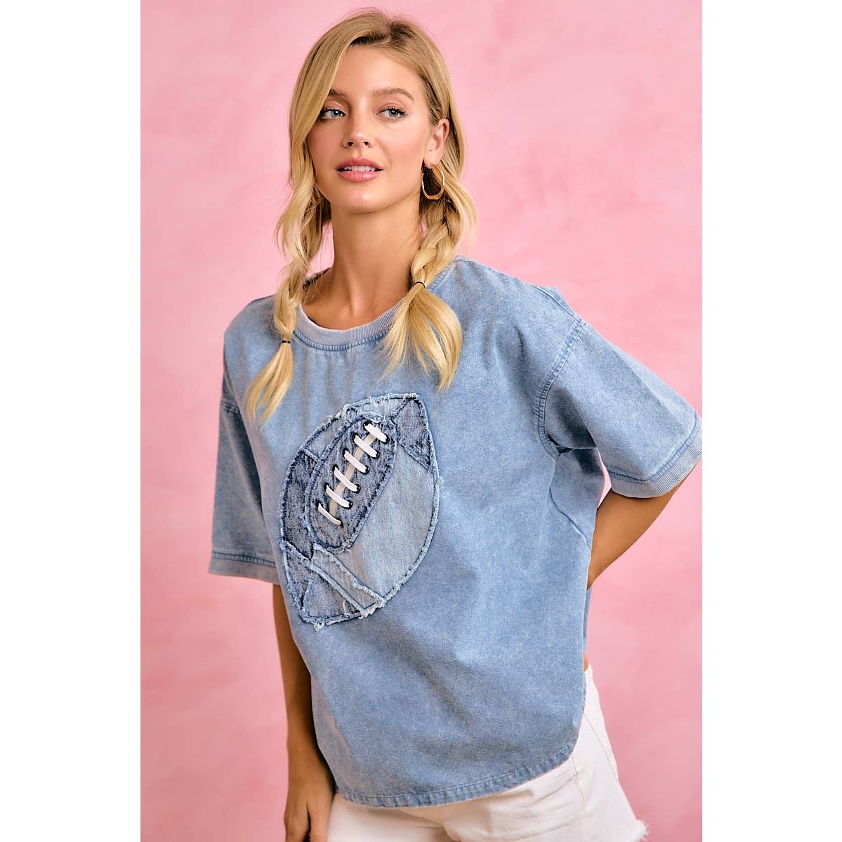 GAMEDAY DENIM WASH FOOTBALL T SHIRT